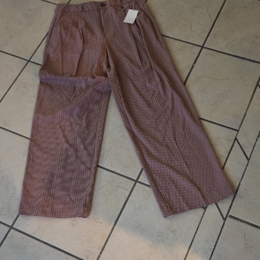 Women's Wide-Leg Checkered Pants in Burgundy